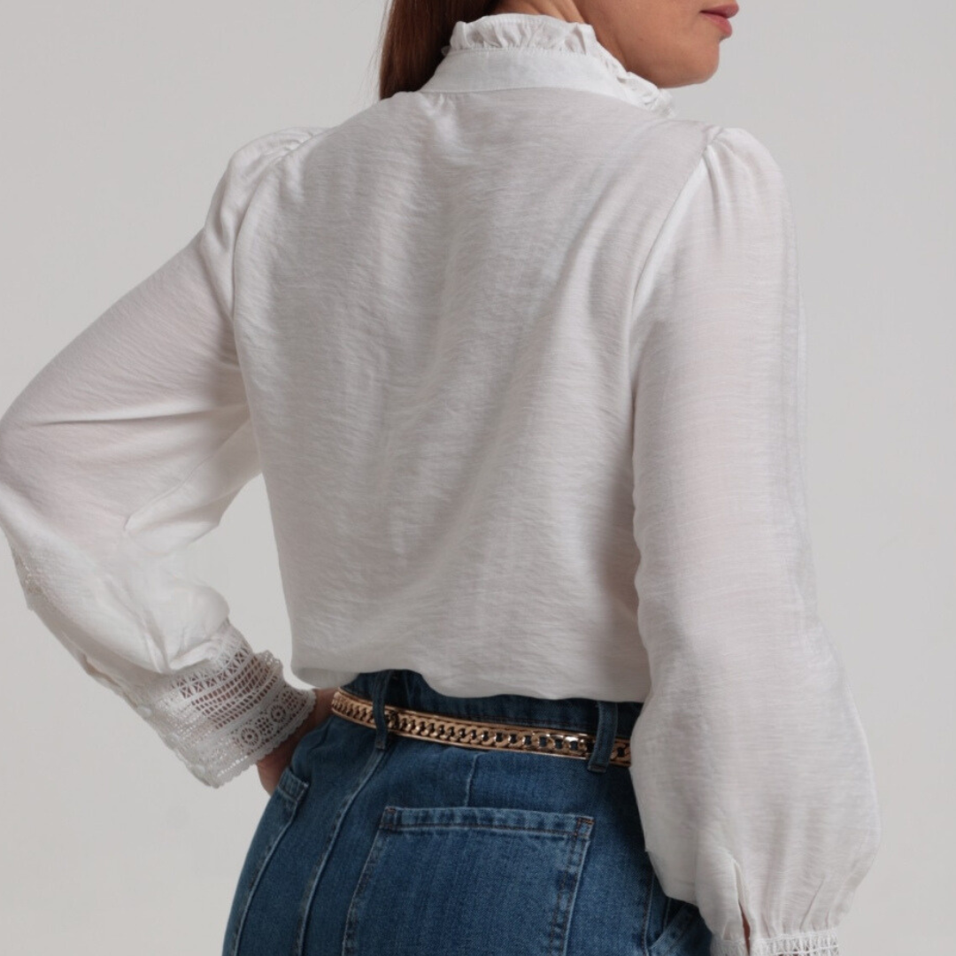 Blusa semitransparente