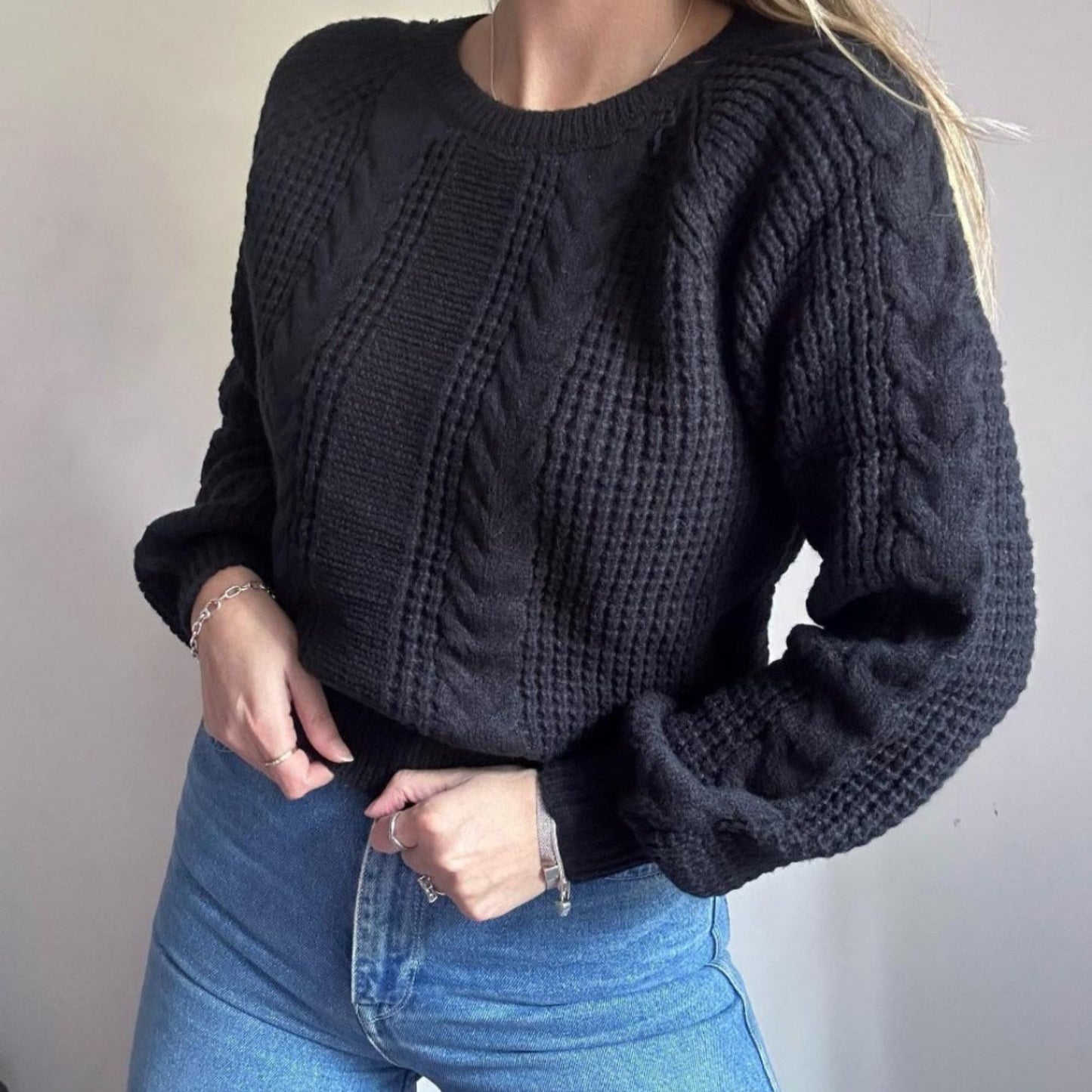 Sweater trenzado elasticado