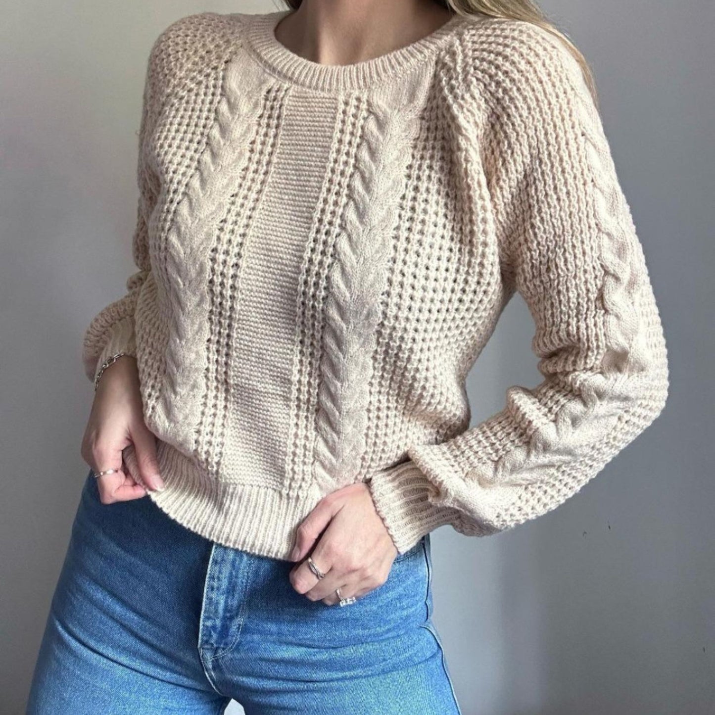 Sweater trenzado elasticado