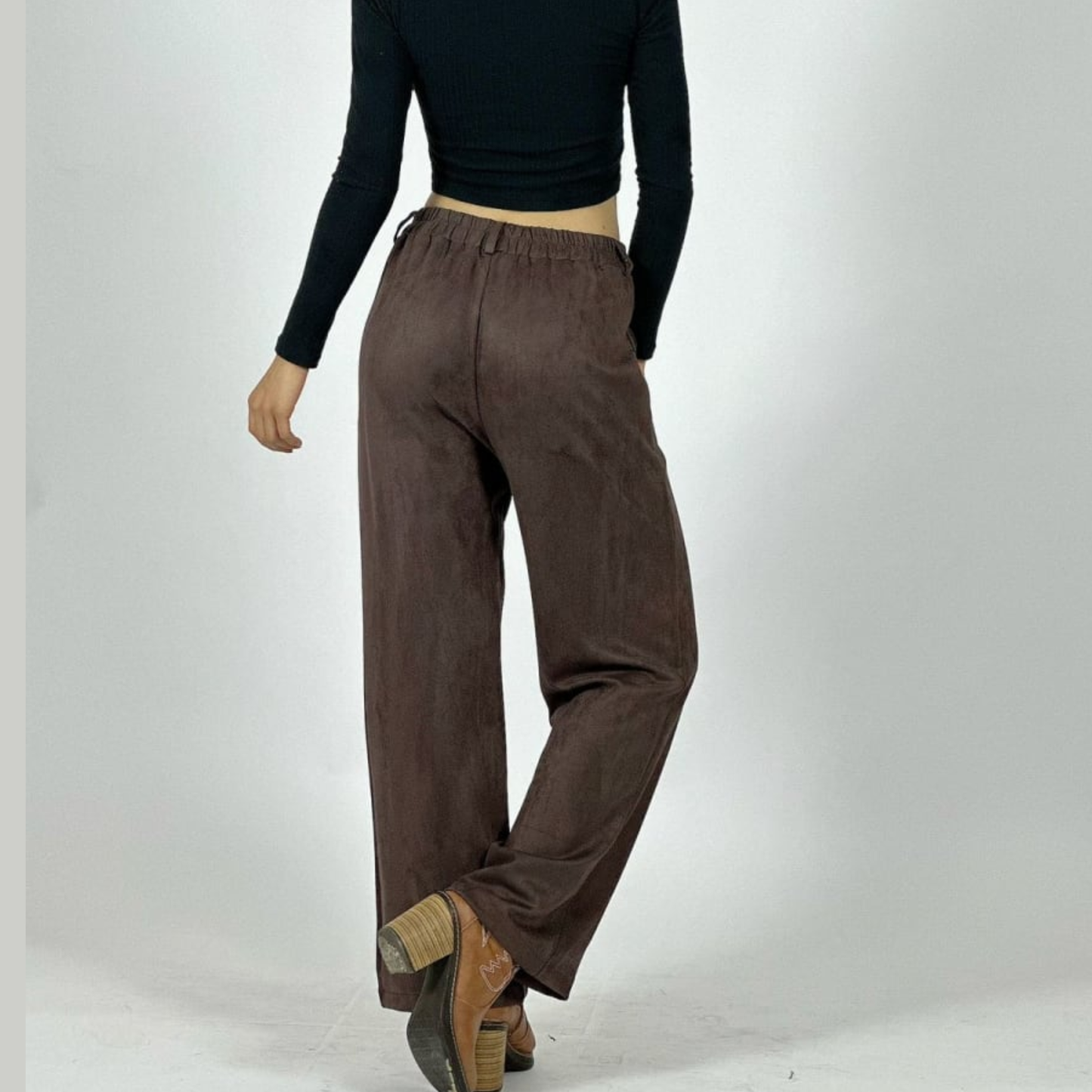 Pantalón de gamuza