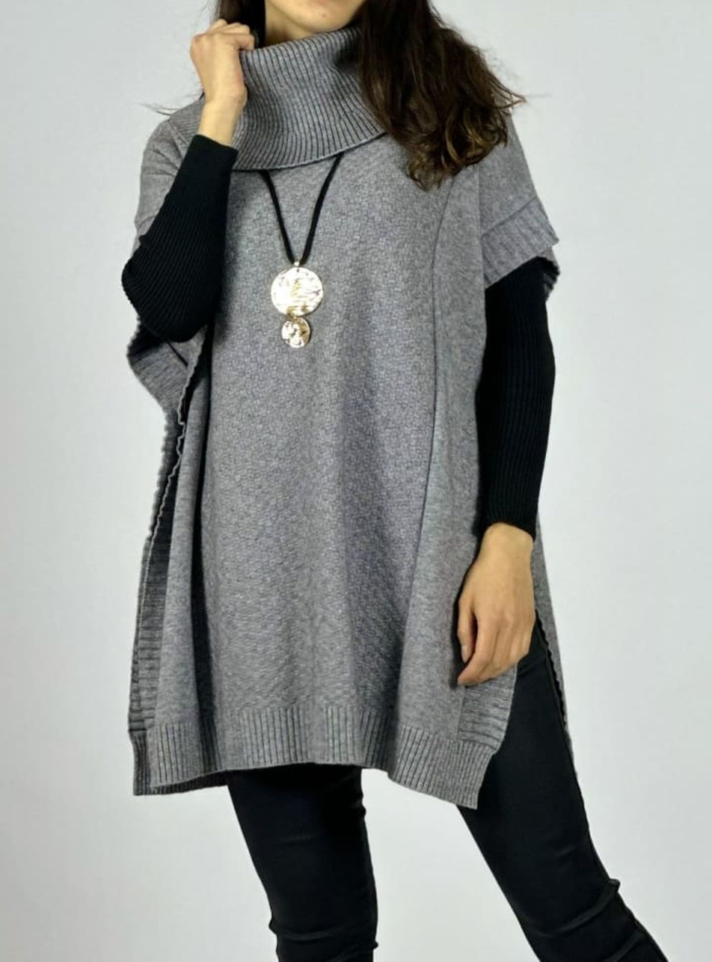 Poncho cuello tortuga
