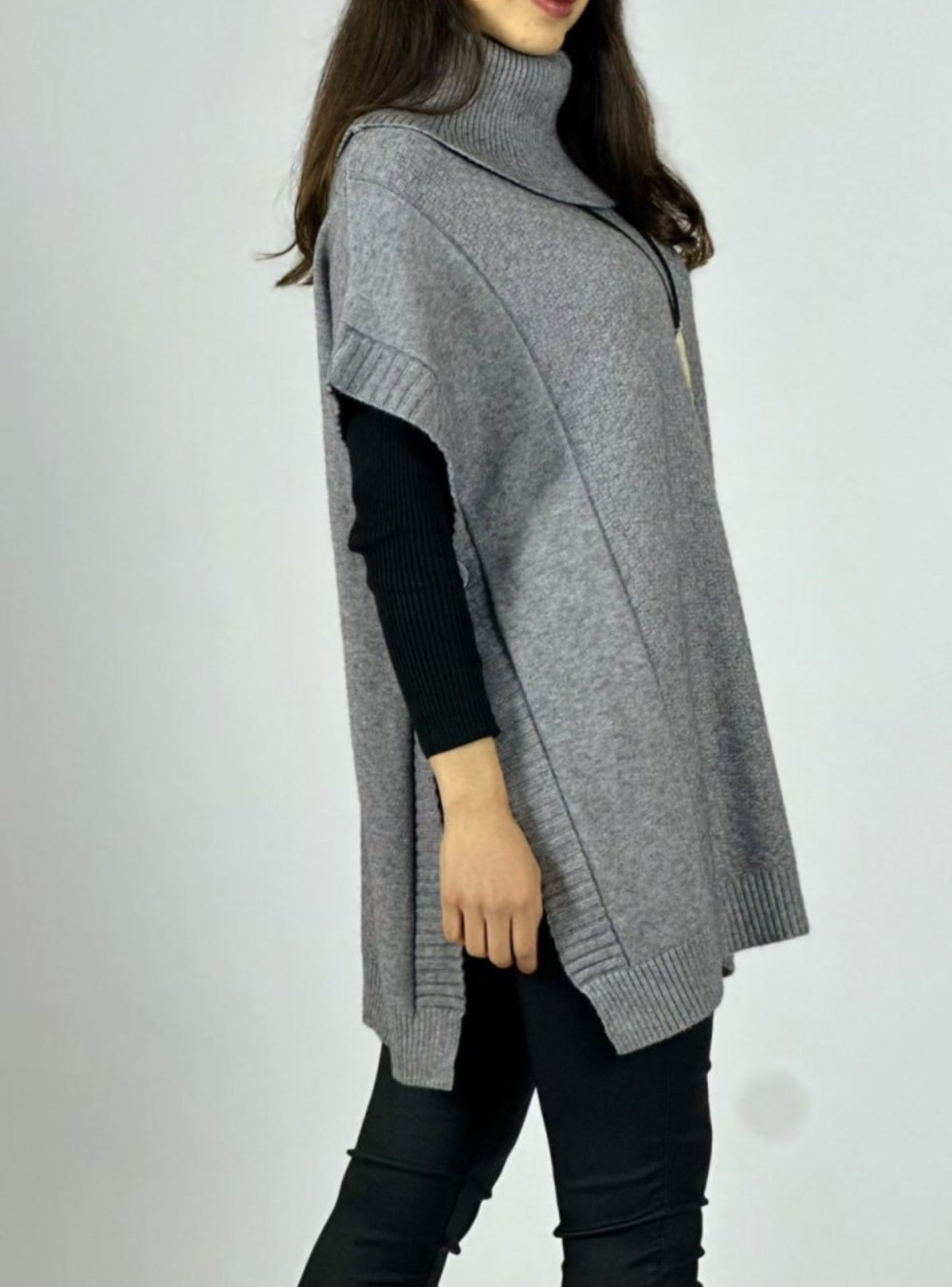 Poncho cuello tortuga