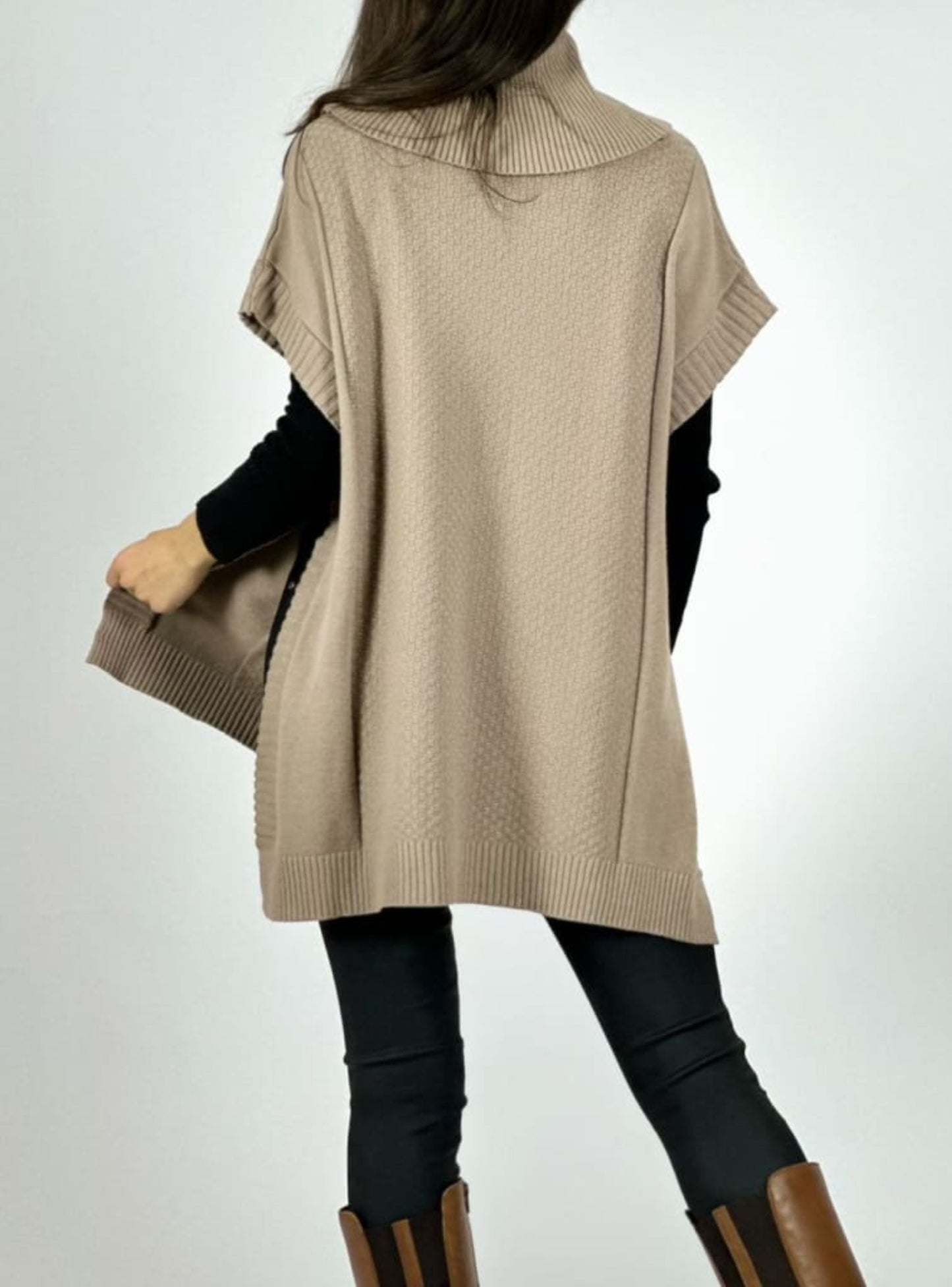 Poncho cuello tortuga